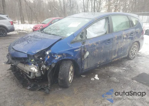 2017 Toyota Prius V Three z USA, uszkodzony, nr VIN JTDZN3EUXHJ064347